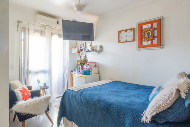 Imagem Casa com 2 Quartos à Venda, 127 m² em Vila Nova - Porto Alegre Imagem Casa com 2 Quartos à Venda, 127 m² em Vila Nova - Porto Alegre