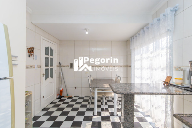 Imagem Casa com 3 Quartos à Venda, 183 m² em Cajuru - Curitiba
