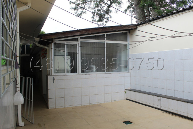 Imagem Casa com 3 Quartos à Venda, 360 m² em Trindade - Florianópolis