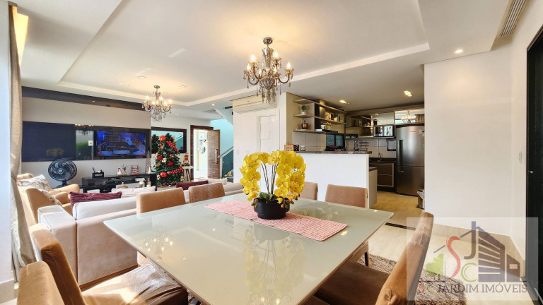 Imagem Casa com 5 Quartos à Venda, 234 m² em Flores - Manaus Imagem Casa com 5 Quartos à Venda, 234 m² em Flores - Manaus
