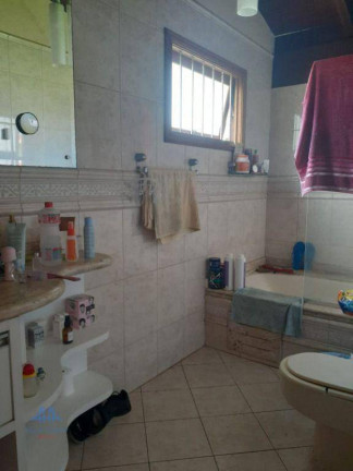 Imagem Casa com 4 Quartos à Venda, 430 m² em Jurerê - Florianópolis Imagem Casa com 4 Quartos à Venda, 430 m² em Jurerê - Florianópolis