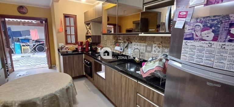 Imagem Casa com 2 Quartos à Venda, 64 m² Imagem Casa com 2 Quartos à Venda, 64 m²