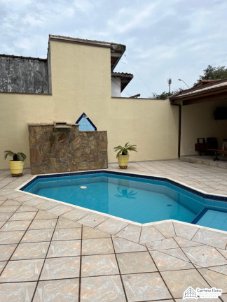 Imagem Sobrado com 6 Quartos à Venda, 375 m² em Centro - Ubatuba