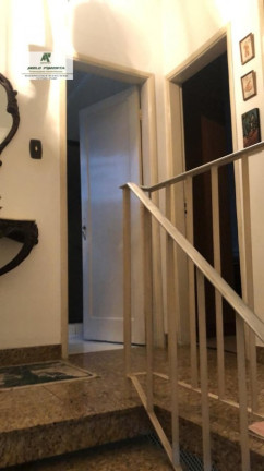 Imagem Casa com 3 Quartos à Venda, 333 m² em Gonzaga - Santos Imagem Casa com 3 Quartos à Venda, 333 m² em Gonzaga - Santos