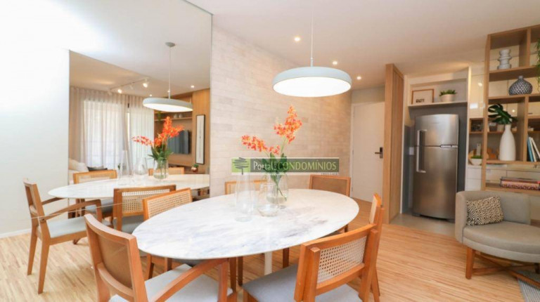 Imagem Apartamento com 2 Quartos à Venda, 72 m² em Cabral - Curitiba