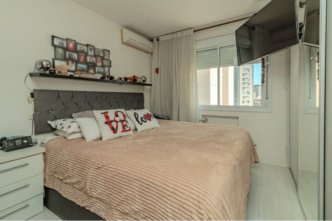 Imagem Imóvel com 3 Quartos à Venda, 82 m² em Passo Da Areia - Porto Alegre Imagem Imóvel com 3 Quartos à Venda, 82 m² em Passo Da Areia - Porto Alegre