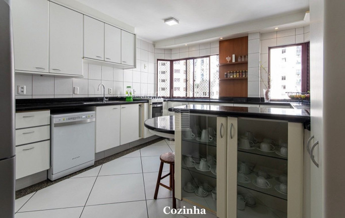 Imagem Apartamento com 5 Quartos à Venda, 340 m² em Barra Sul - Balneário Camboriú Imagem Apartamento com 5 Quartos à Venda, 340 m² em Barra Sul - Balneário Camboriú