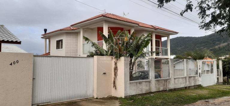 Imagem Casa com 4 Quartos à Venda, 200 m² em São João Do Rio Vermelho - Florianópolis Imagem Casa com 4 Quartos à Venda, 200 m² em São João Do Rio Vermelho - Florianópolis