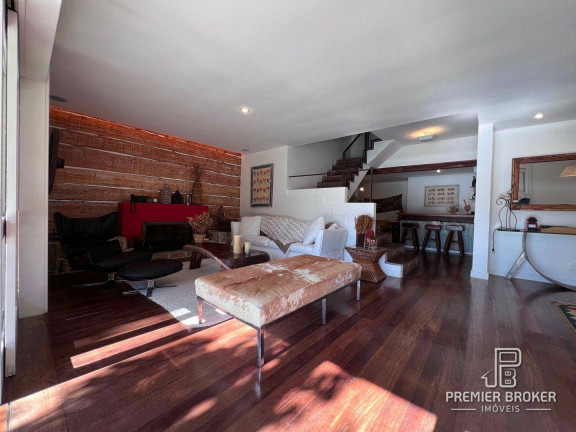Imagem Casa com 4 Quartos à Venda, 371 m² em Comary - Teresópolis