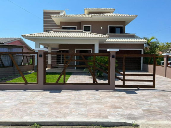 Sobrado com 4 Quartos à Venda, 380 m² em Jardim Beira Mar - Capao Da Canoa