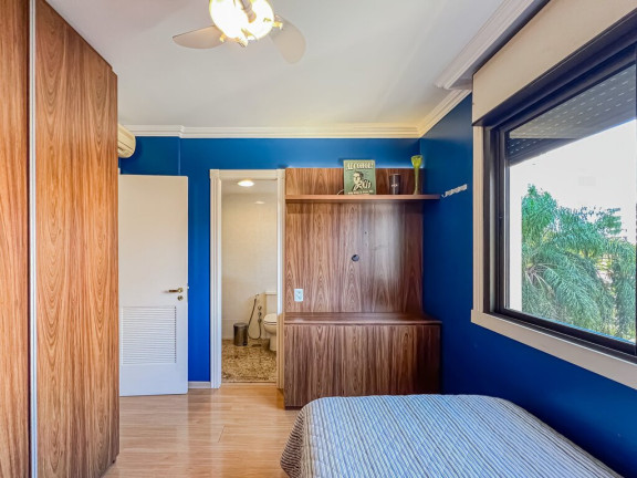 Imagem Imóvel com 4 Quartos à Venda, em Petrópolis - Porto Alegre Imagem Imóvel com 4 Quartos à Venda, em Petrópolis - Porto Alegre