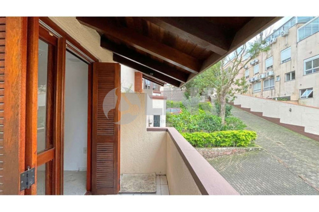 Imagem Imóvel com 3 Quartos à Venda,  em Tristeza - Porto Alegre