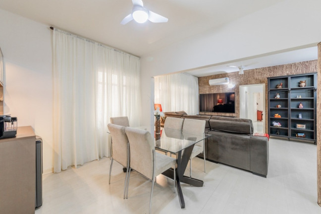Imagem Apartamento com 3 Quartos à Venda, 117 m² em Cidade Baixa - Porto Alegre Imagem Apartamento com 3 Quartos à Venda, 117 m² em Cidade Baixa - Porto Alegre
