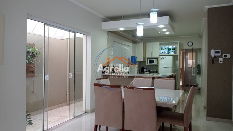 Imagem Casa com 3 Quartos à Venda, 260 m² em Jardim Patrícia - Mogi Mirim Imagem Casa com 3 Quartos à Venda, 260 m² em Jardim Patrícia - Mogi Mirim
