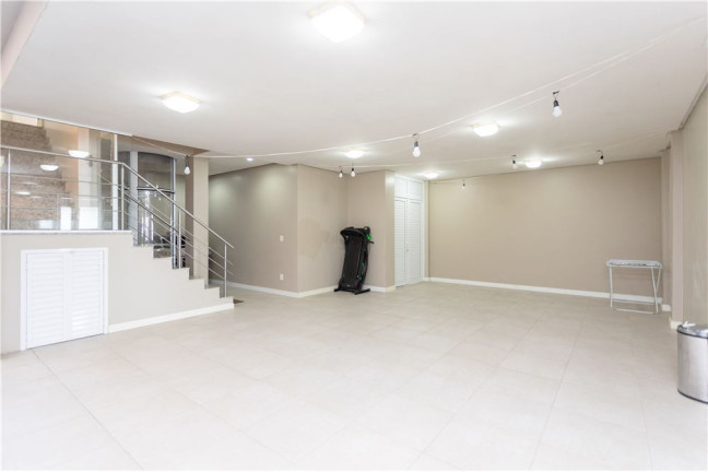 Imagem Casa com 5 Quartos à Venda, 550 m² em Chácara Das Pedras - Porto Alegre Imagem Casa com 5 Quartos à Venda, 550 m² em Chácara Das Pedras - Porto Alegre