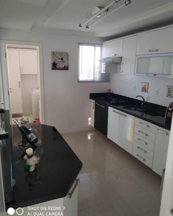 Imagem Imóvel com 3 Quartos à Venda, 123 m²em Centro - Balneário Camboriú Imagem Imóvel com 3 Quartos à Venda, 123 m²em Centro - Balneário Camboriú