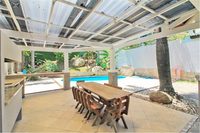 Imagem Casa com 3 Quartos à Venda, em Ipanema - Porto Alegre Imagem Casa com 3 Quartos à Venda, em Ipanema - Porto Alegre