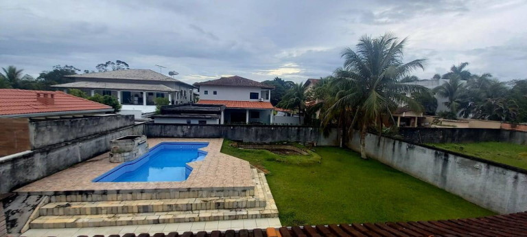 Imagem Casa com 3 Quartos para Alugar, em Ponta Negra - Manaus Imagem Casa com 3 Quartos para Alugar, em Ponta Negra - Manaus