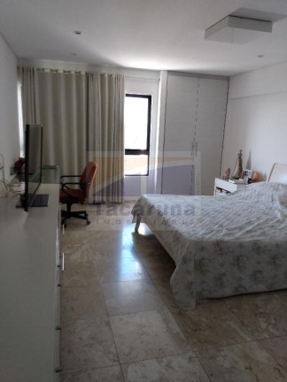 Imagem Apartamento com 4 Quartos à Venda, 307 m² em Casa Forte - Recife