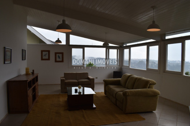 Imagem Casa com 4 Quartos à Venda, 205 m² em Região Do Alto Do Capivari - Campos Do Jordão Imagem Casa com 4 Quartos à Venda, 205 m² em Região Do Alto Do Capivari - Campos Do Jordão