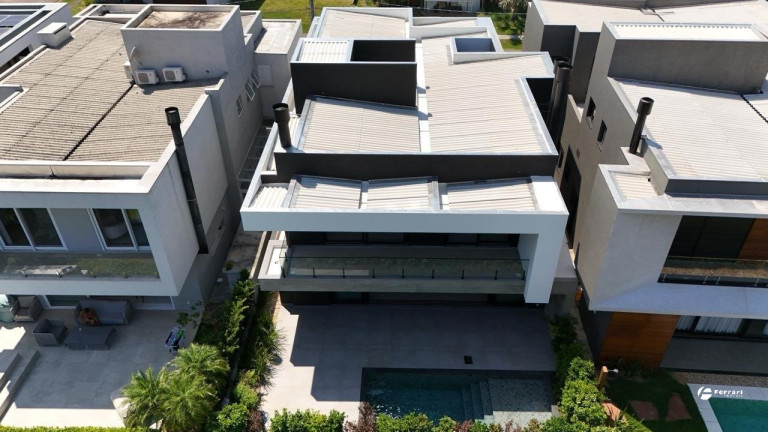 Imagem Casa de Condomínio com 5 Quartos à Venda, 344 m² em Parque Antártica - Capao Da Canoa Imagem Casa de Condomínio com 5 Quartos à Venda, 344 m² em Parque Antártica - Capao Da Canoa