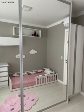 Imagem Imóvel com 3 Quartos à Venda, 94 m² em Jardim Europa - Porto Alegre Imagem Imóvel com 3 Quartos à Venda, 94 m² em Jardim Europa - Porto Alegre