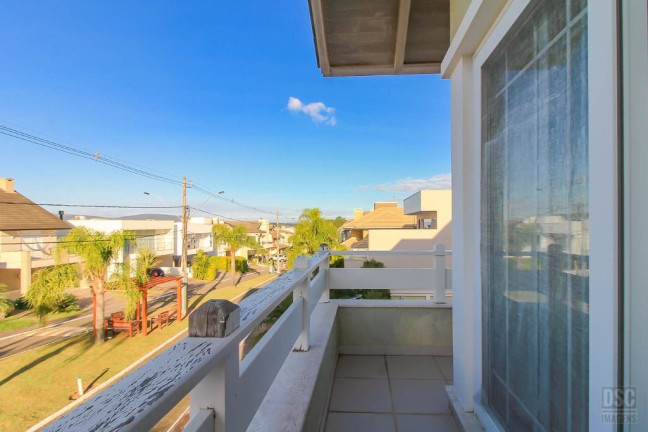 Imagem Casa com 3 Quartos à Venda, 332 m² em Aberta Dos Morros - Porto Alegre Imagem Casa com 3 Quartos à Venda, 332 m² em Aberta Dos Morros - Porto Alegre