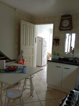 Imagem Casa com 6 Quartos à Venda, 250 m² em Capoeiras - Florianópolis Imagem Casa com 6 Quartos à Venda, 250 m² em Capoeiras - Florianópolis