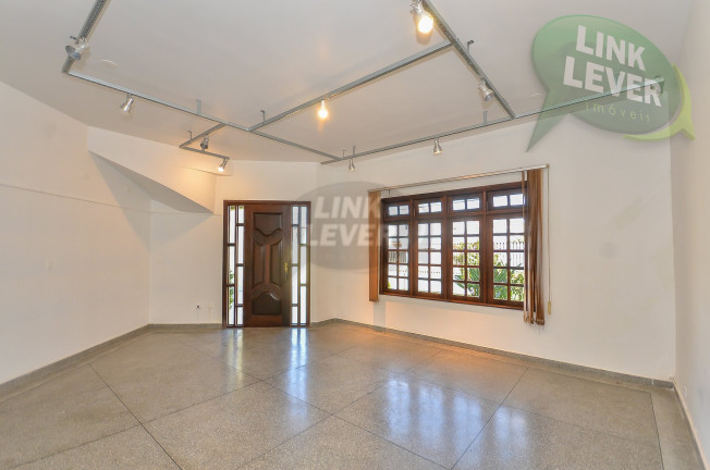 Imagem Casa com 4 Quartos à Venda, 457 m² em Bacacheri - Curitiba