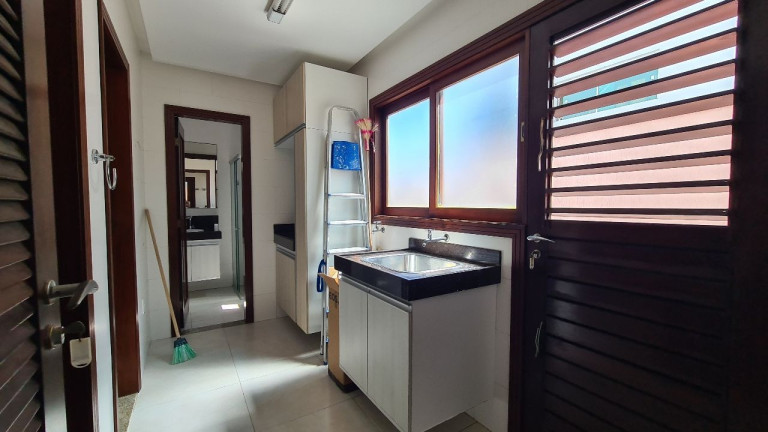 Imagem Imóvel com 4 Quartos para Alugar, 258 m² em Parque Do Jiqui - Parnamirim Imagem Imóvel com 4 Quartos para Alugar, 258 m² em Parque Do Jiqui - Parnamirim