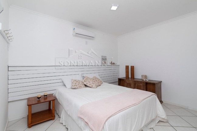 Imagem Casa com 6 Quartos à Venda, 805 m² em Centro - Bombinhas