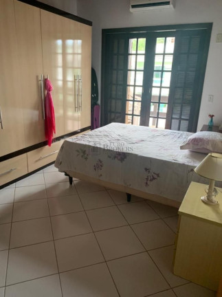 Imagem Casa com 8 Quartos à Venda, 280 m² em Nações - Balneário Camboriú