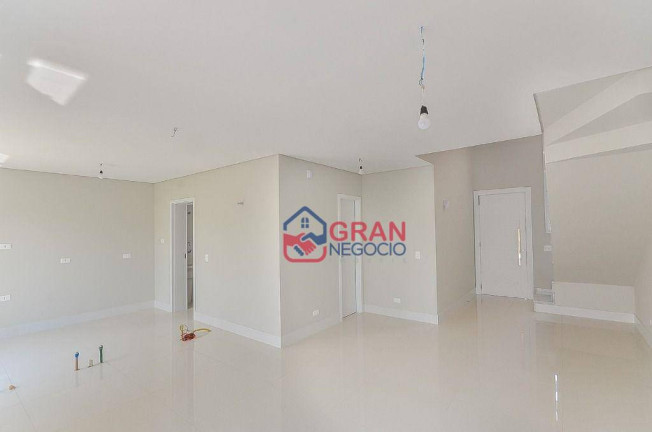 Imagem Sobrado com 3 Quartos à Venda, 162 m² em São Braz - Curitiba