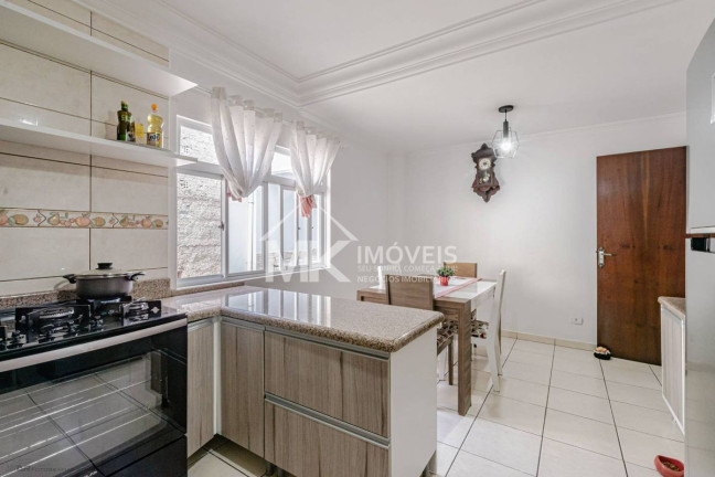 Imagem Sobrado com 4 Quartos à Venda, 276 m² em Capão Da Imbuia - Curitiba Imagem Sobrado com 4 Quartos à Venda, 276 m² em Capão Da Imbuia - Curitiba