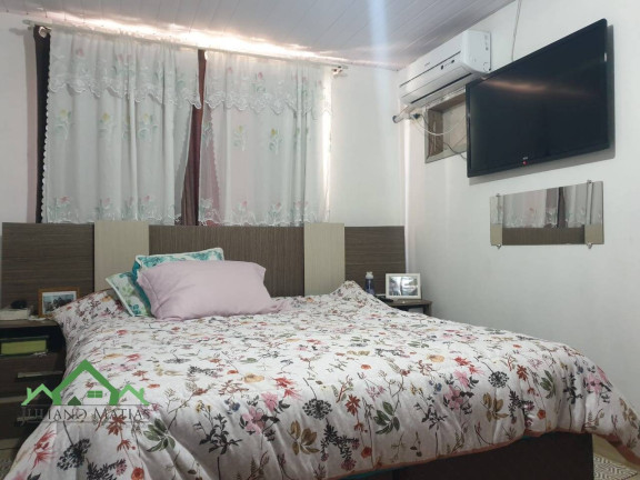 Imagem Casa com 5 Quartos à Venda, 240 m² em Centro - Balneário Barra Do Sul Imagem Casa com 5 Quartos à Venda, 240 m² em Centro - Balneário Barra Do Sul