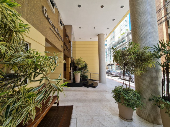 Imagem Apartamento com 3 Quartos à Venda, 110 m² em Centro - Balneário Camboriú