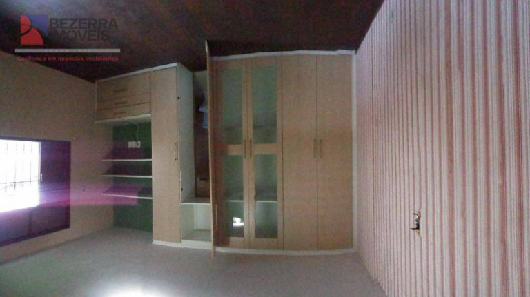 Imagem Casa com 4 Quartos à Venda, 312 m² em Candelária - Natal Imagem Casa com 4 Quartos à Venda, 312 m² em Candelária - Natal
