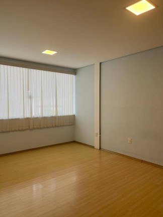Imagem Casa com 4 Quartos à Venda, em Bauru Imagem Casa com 4 Quartos à Venda, em Bauru