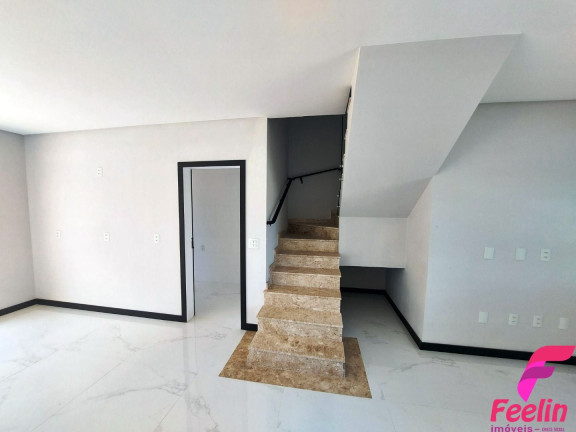 Imagem Casa com 3 Quartos à Venda, 142 m² em Campeche - Florianópolis Imagem Casa com 3 Quartos à Venda, 142 m² em Campeche - Florianópolis