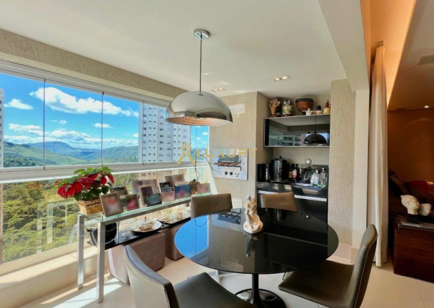 Imagem Imóvel com 4 Quartos à Venda, 126 m² em Vila Da Serra - Nova Lima Imagem Imóvel com 4 Quartos à Venda, 126 m² em Vila Da Serra - Nova Lima