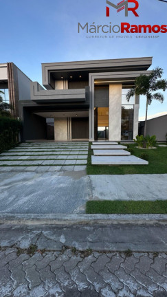 Casa com 4 Quartos à Venda, 272 m² em Cidade Alpha - Eusébio