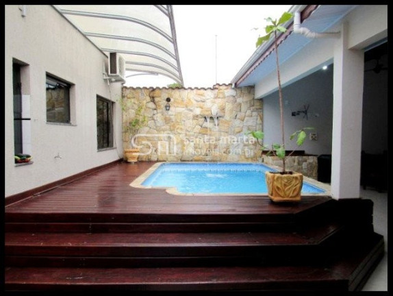 Imagem Sobrado com 3 Quartos à Venda, 300 m² em Centro - Lorena Imagem Sobrado com 3 Quartos à Venda, 300 m² em Centro - Lorena