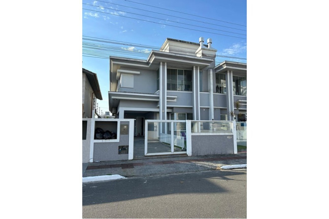 Casa com 3 Quartos à Venda, 205 m² em Ingleses Do Rio Vermelho - Florianópolis