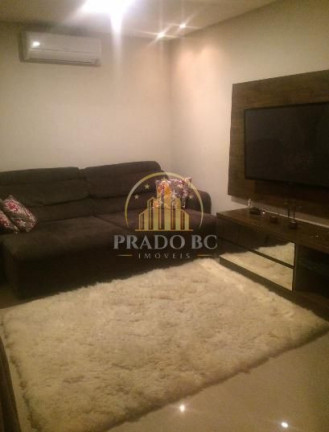 Imagem Casa com 5 Quartos à Venda, 280 m² em Nações - Balneário Camboriú Imagem Casa com 5 Quartos à Venda, 280 m² em Nações - Balneário Camboriú
