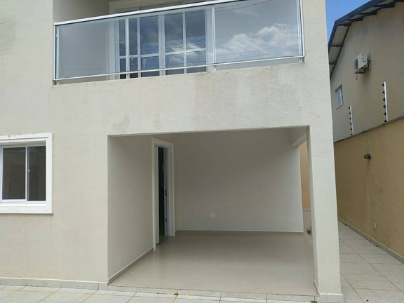 Imagem Casa com 3 Quartos à Venda, 300 m² em Balneário Copacabana - Caraguatatuba Imagem Casa com 3 Quartos à Venda, 300 m² em Balneário Copacabana - Caraguatatuba