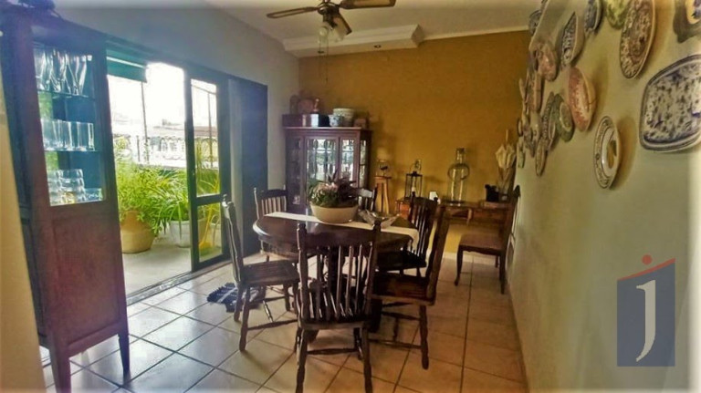 Casa com 3 Quartos à Venda, 263 m² em Vila Das Mercês - São Paulo