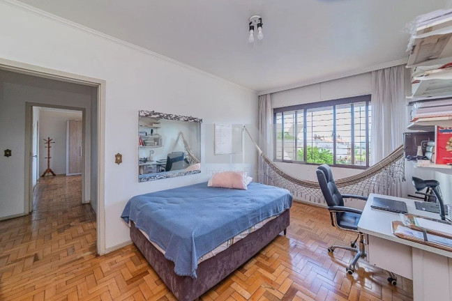 Imagem Casa com 3 Quartos à Venda, 258 m² em Chácara Das Pedras - Porto Alegre