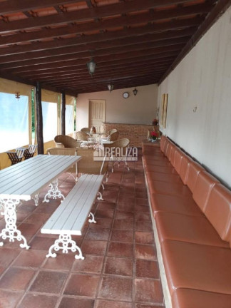 Imagem Casa com 4 Quartos à Venda, 1.806 m² em Mercês - Uberaba Imagem Casa com 4 Quartos à Venda, 1.806 m² em Mercês - Uberaba