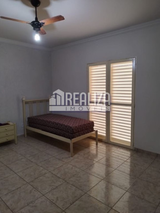 Imagem Casa com 6 Quartos à Venda, 300 m² em Boa Vista - Uberaba Imagem Casa com 6 Quartos à Venda, 300 m² em Boa Vista - Uberaba