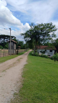 Imagem Chácara à Venda, 4 m² em Curitiba Imagem Chácara à Venda, 4 m² em Curitiba